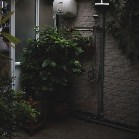 Bed and Breakfast The First Ba Trieu Ha Noi Hanoi Esterno foto