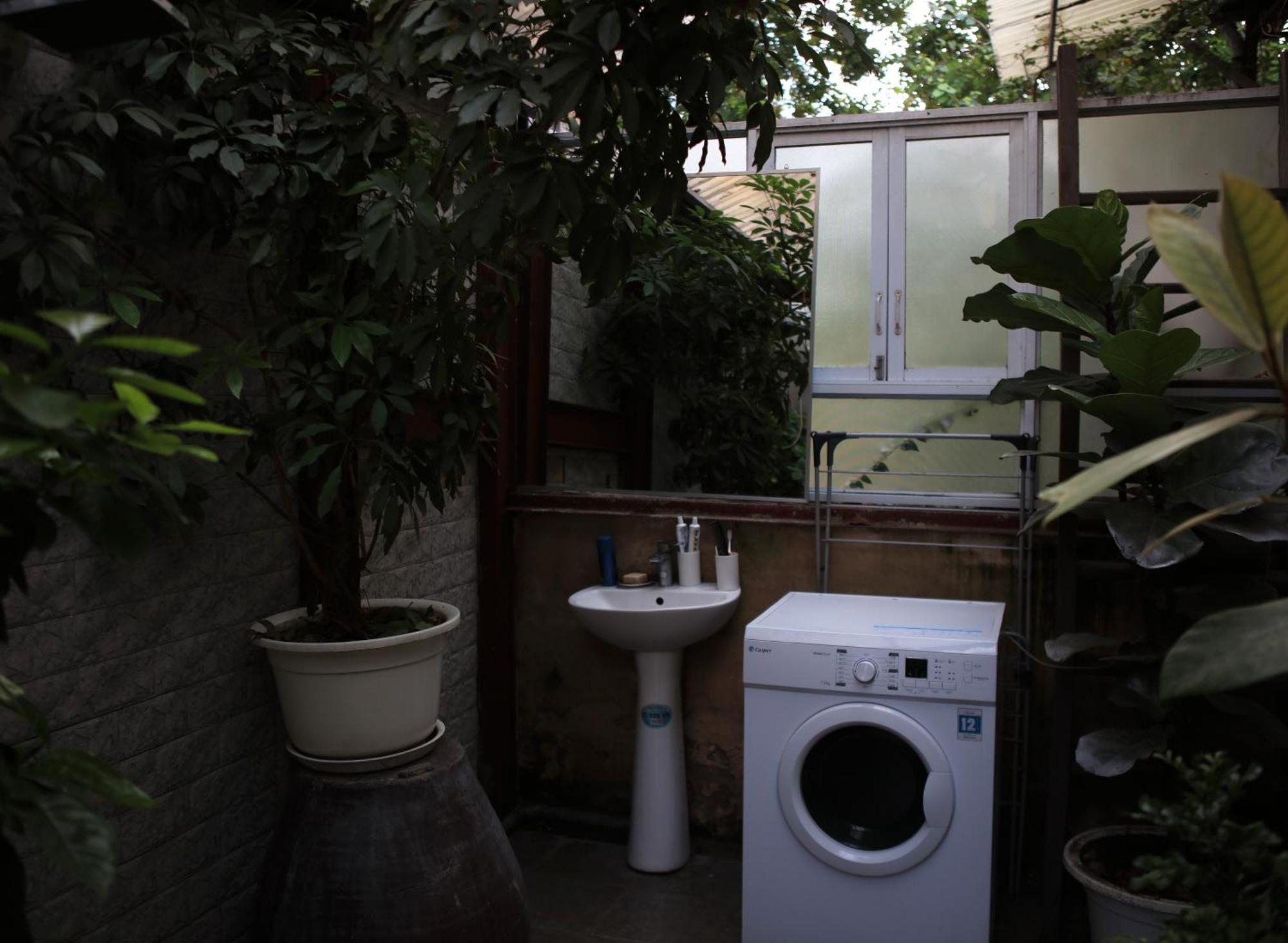 Bed and Breakfast The First Ba Trieu Ha Noi Hanoi Esterno foto