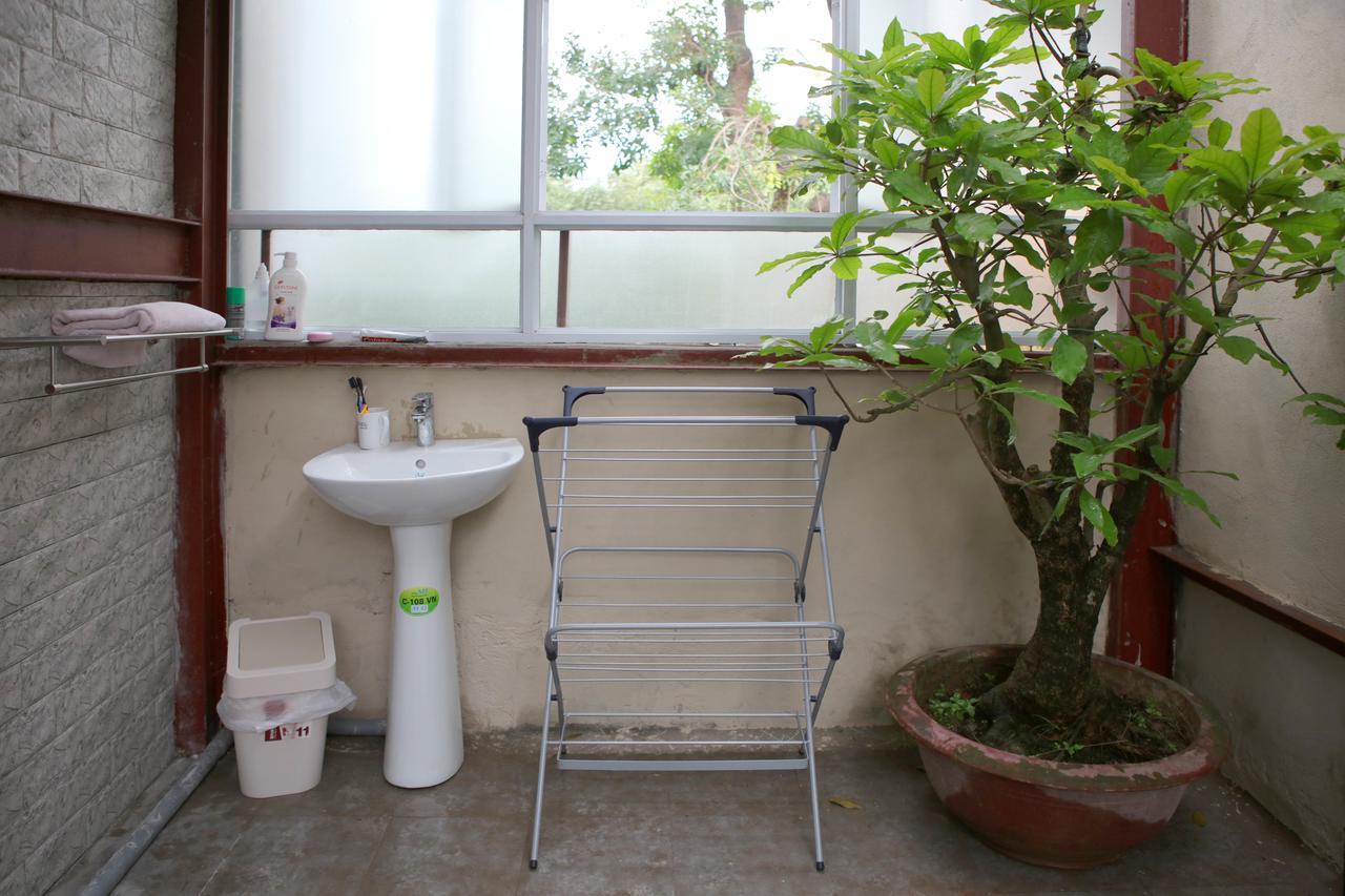Bed and Breakfast The First Ba Trieu Ha Noi Hanoi Esterno foto