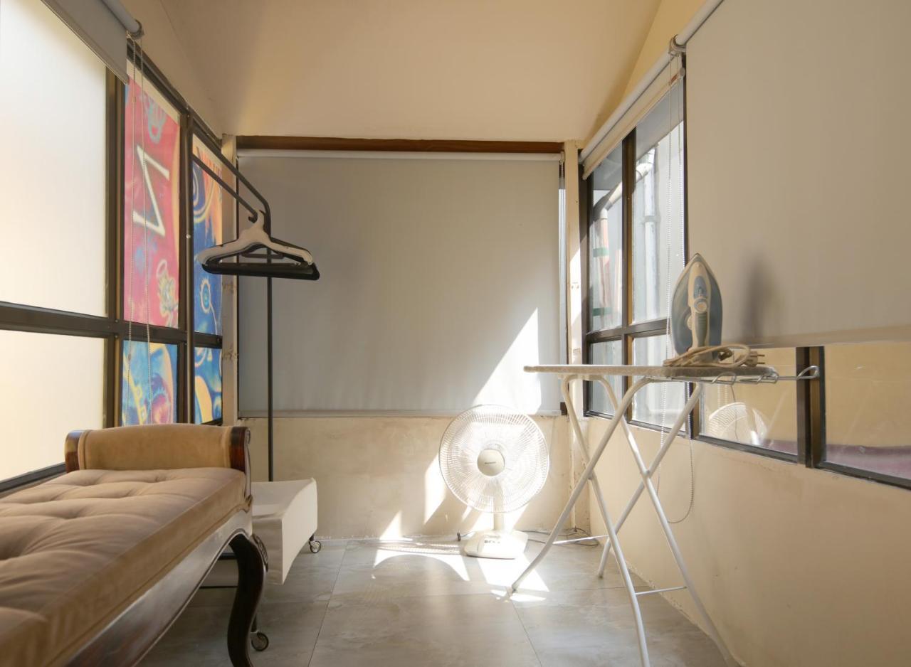 Bed and Breakfast The First Ba Trieu Ha Noi Hanoi Esterno foto