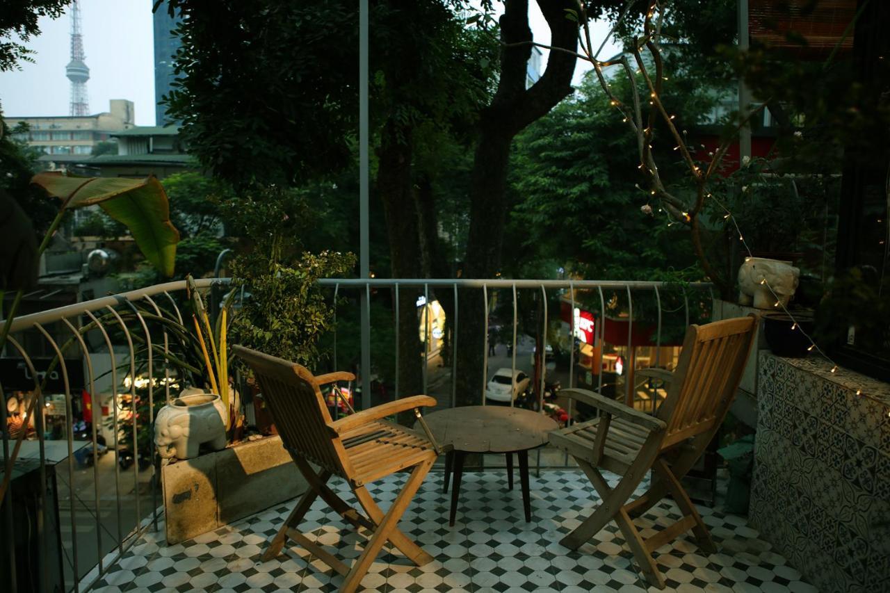 Bed and Breakfast The First Ba Trieu Ha Noi Hanoi Esterno foto
